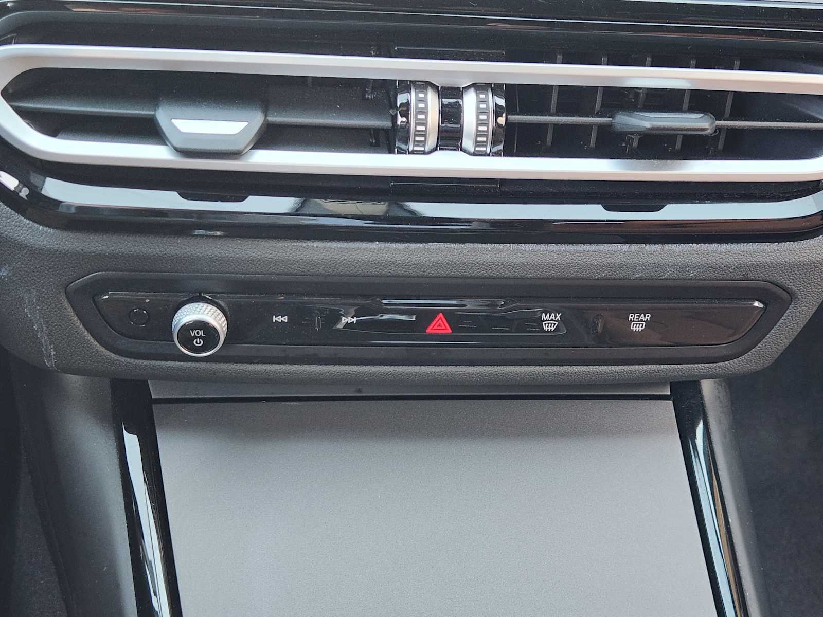 Thumbnail: 2024 BMW 2 Series - 24