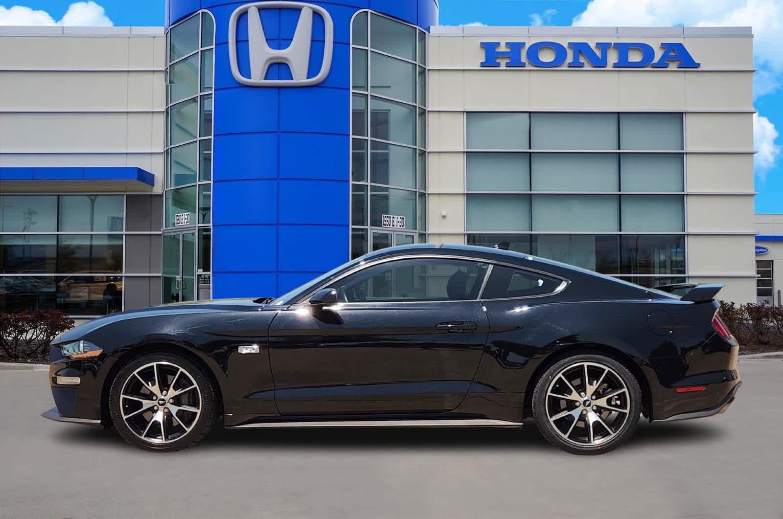 Thumbnail: 2022 Ford Mustang - 3