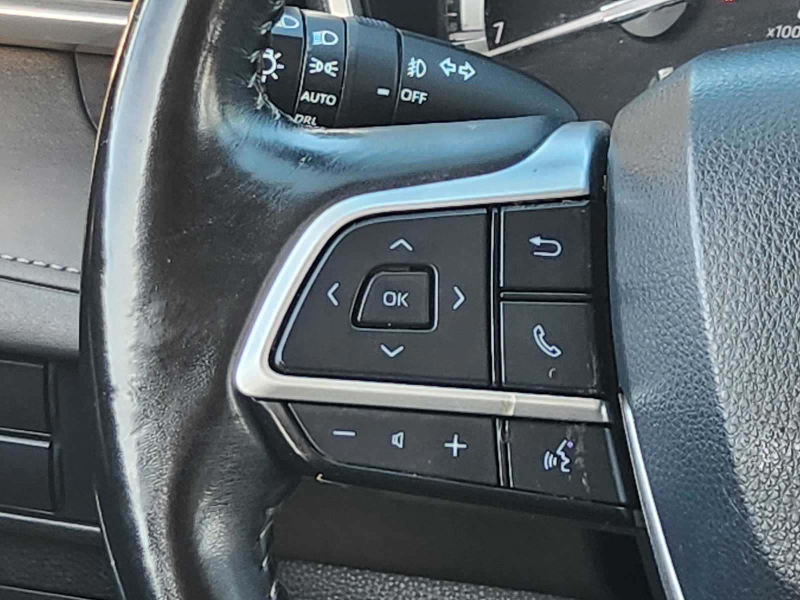 Thumbnail: 2022 Toyota Highlander - 33