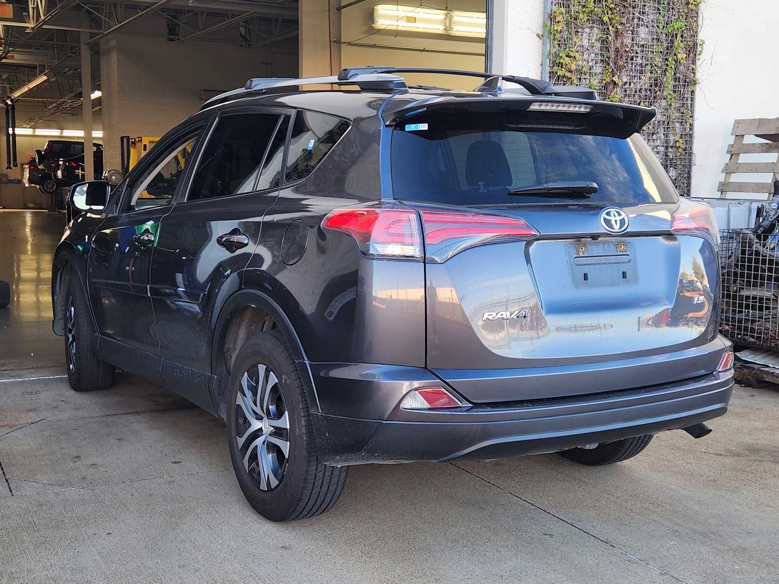 Thumbnail: 2017 Toyota RAV4 - 6