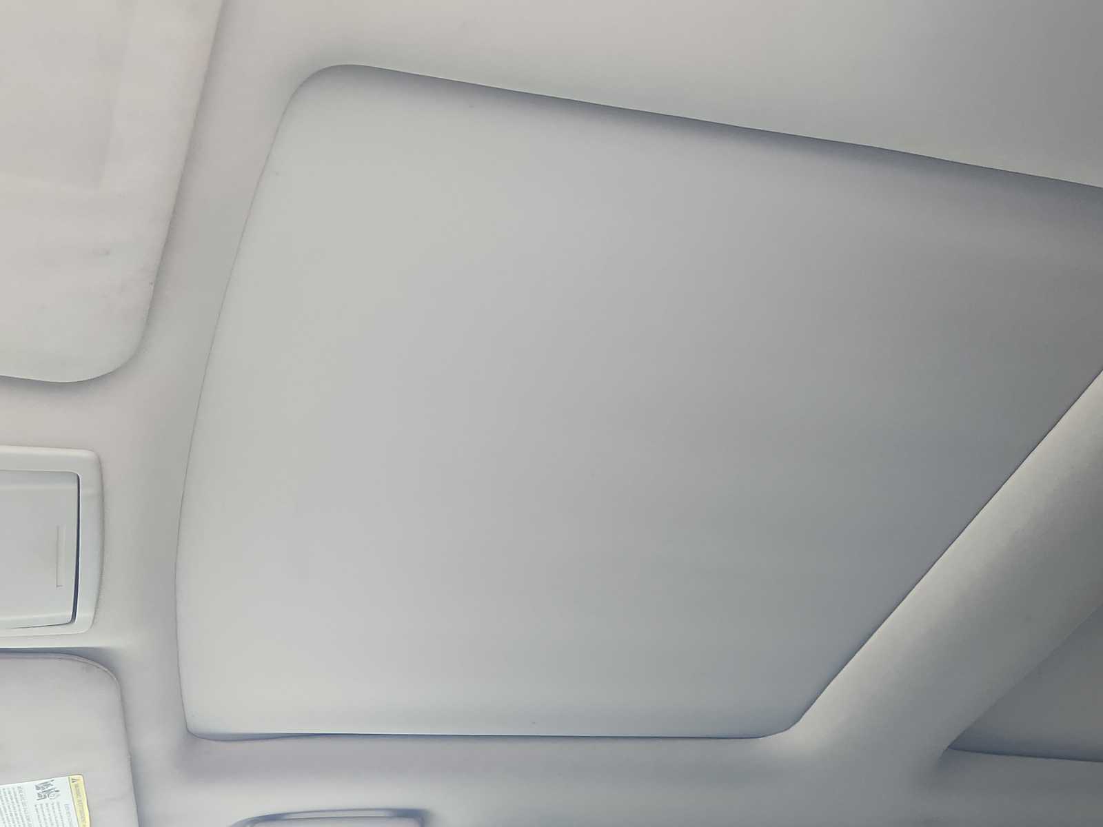 Thumbnail: 2012 Ford Edge - 31