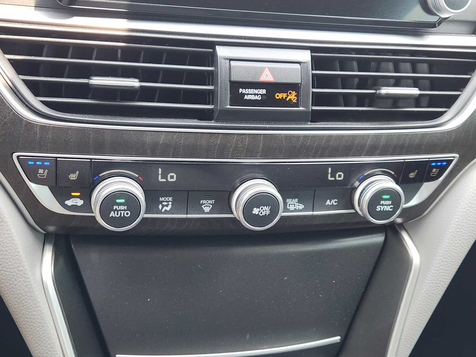 2019 Honda Accord Touring 26