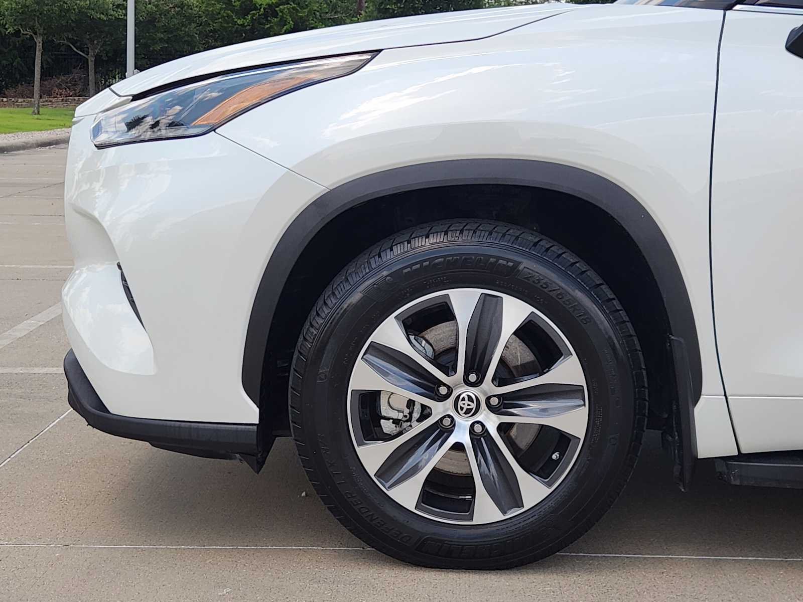 Thumbnail: 2021 Toyota Highlander - 7