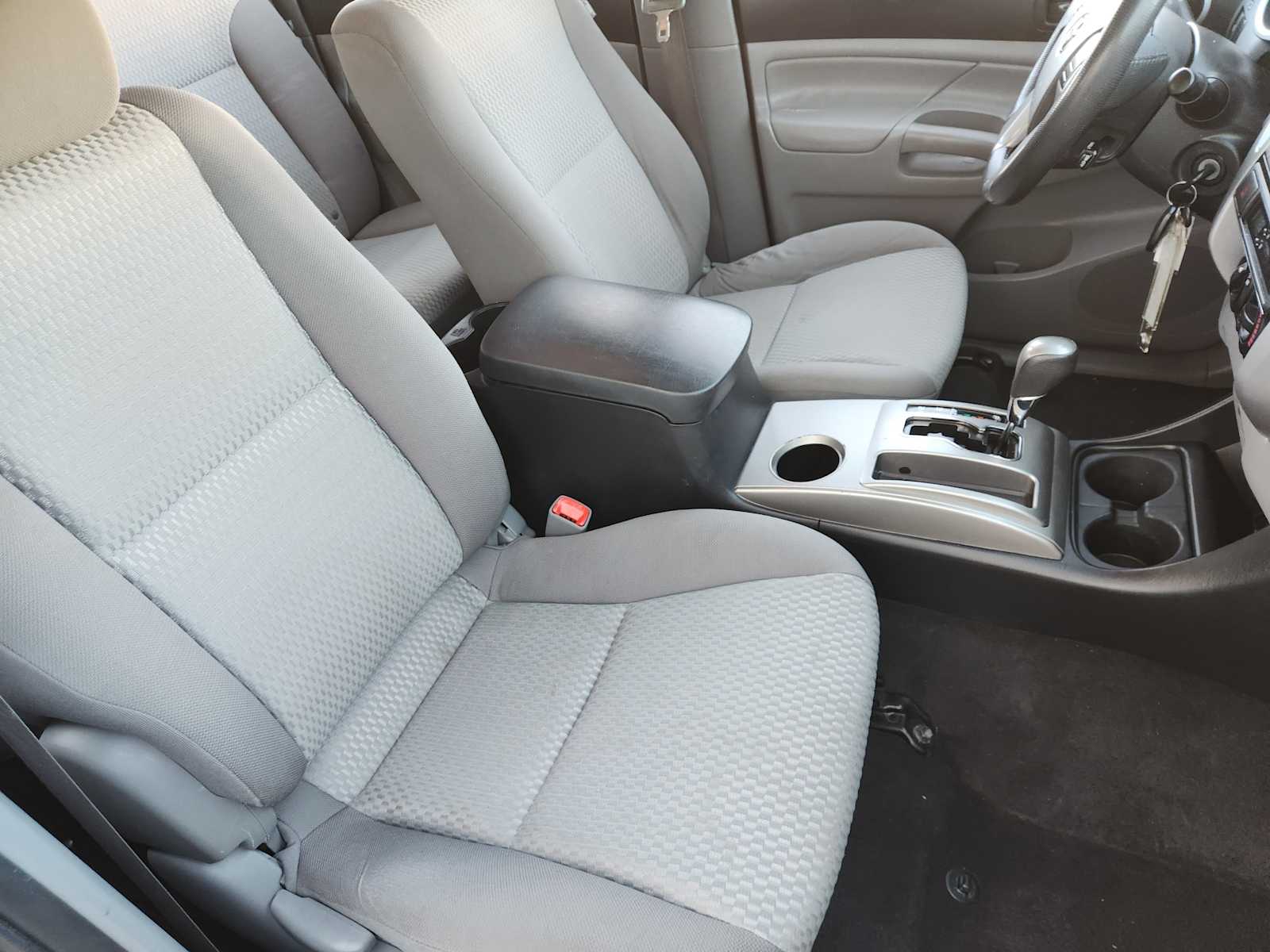 Thumbnail: 2013 Toyota Tacoma - 14