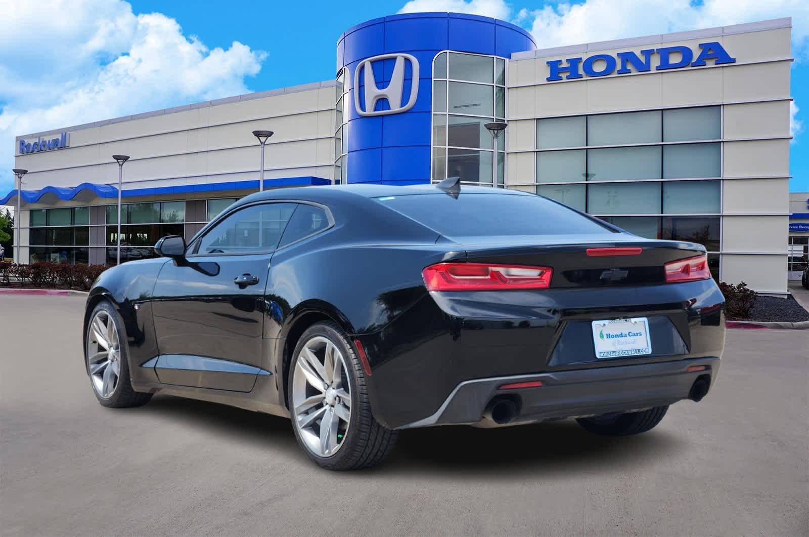 2017 Chevrolet Camaro 1LT photo 4