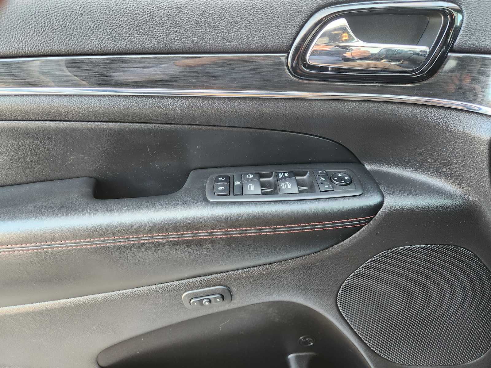 Thumbnail: 2019 Jeep Grand Cherokee - 29