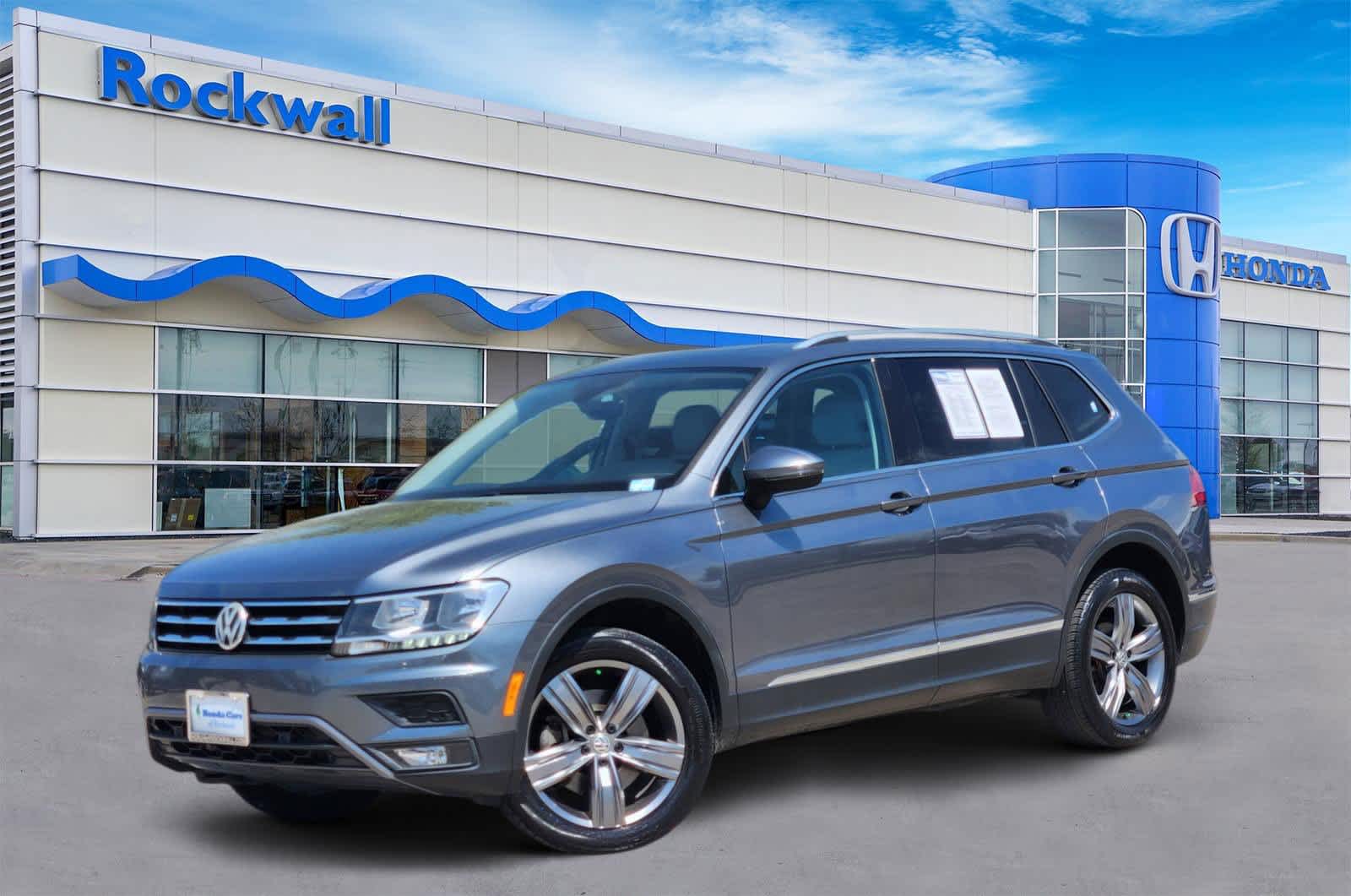 Thumbnail: 2020 Volkswagen Tiguan - 1