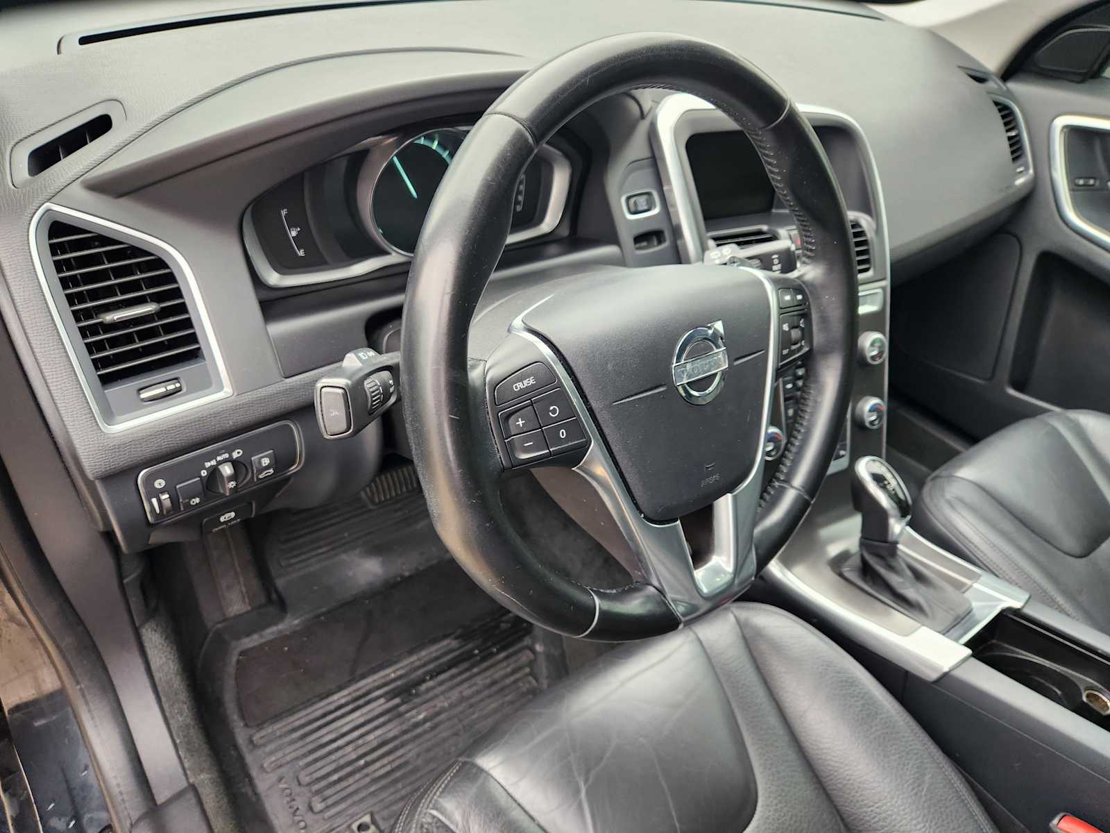 2014 Volvo XC60 T6 8