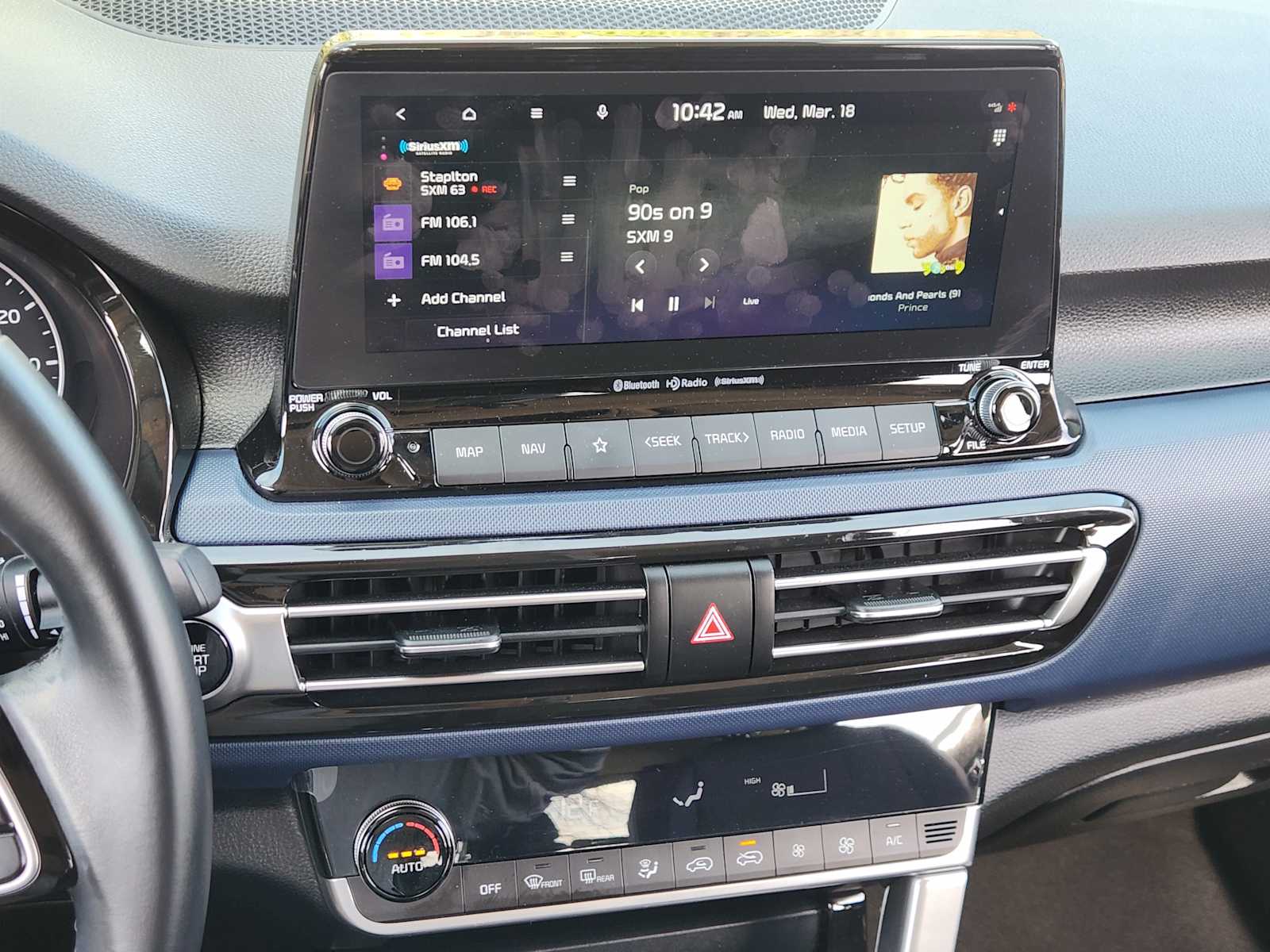 Thumbnail: 2023 Kia Seltos - 16