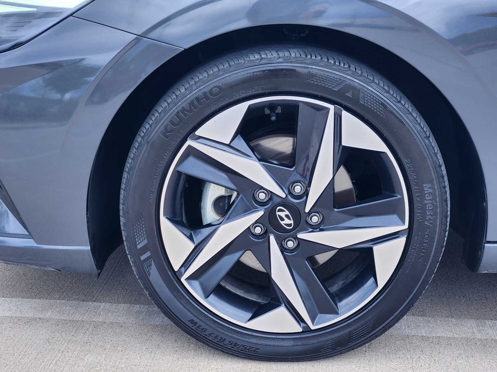 Thumbnail: 2023 Hyundai Elantra - 21