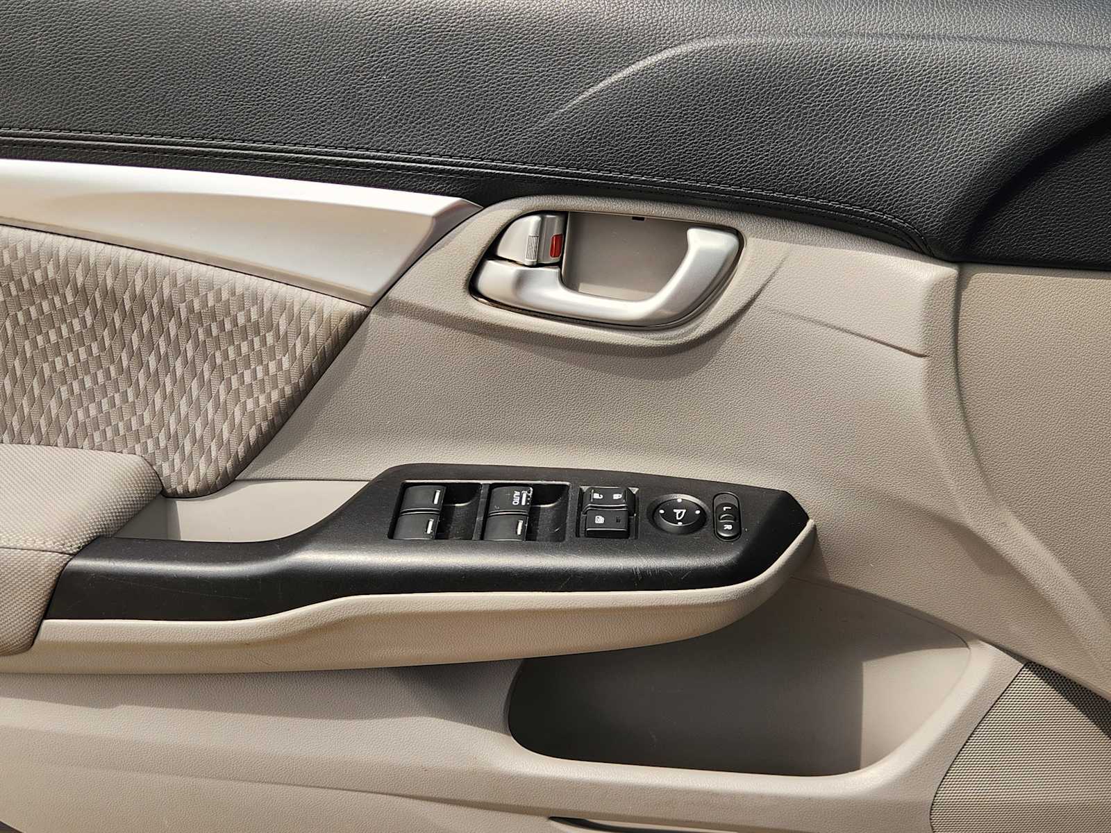 Thumbnail: 2015 Honda Civic - 28