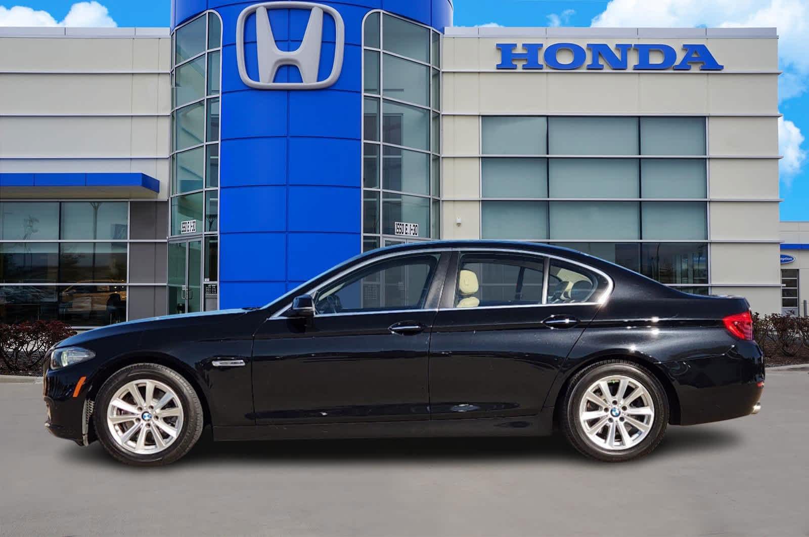 Thumbnail: 2015 BMW 5 Series - 3