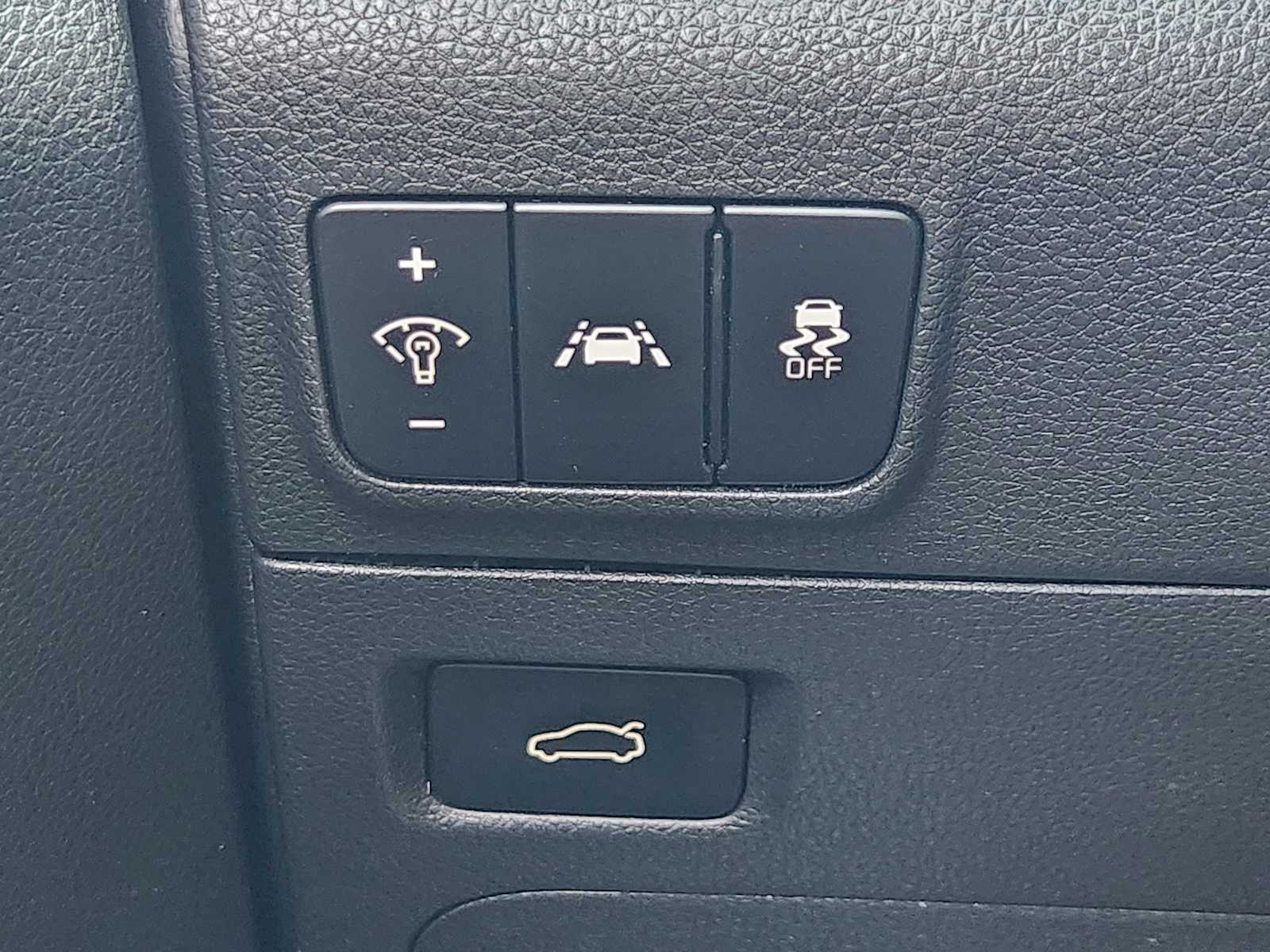 Thumbnail: 2023 Kia K5 - 26