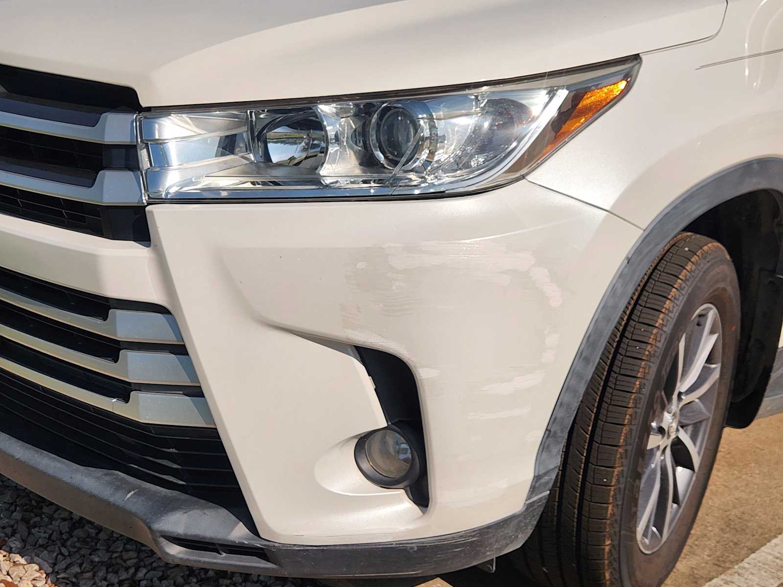 Thumbnail: 2019 Toyota Highlander - 10