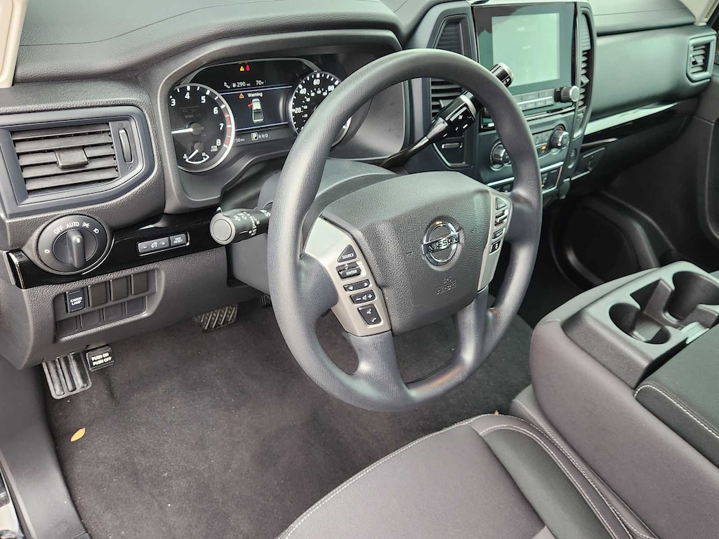 Used 2022 Nissan Titan SV Truck Crew Cab