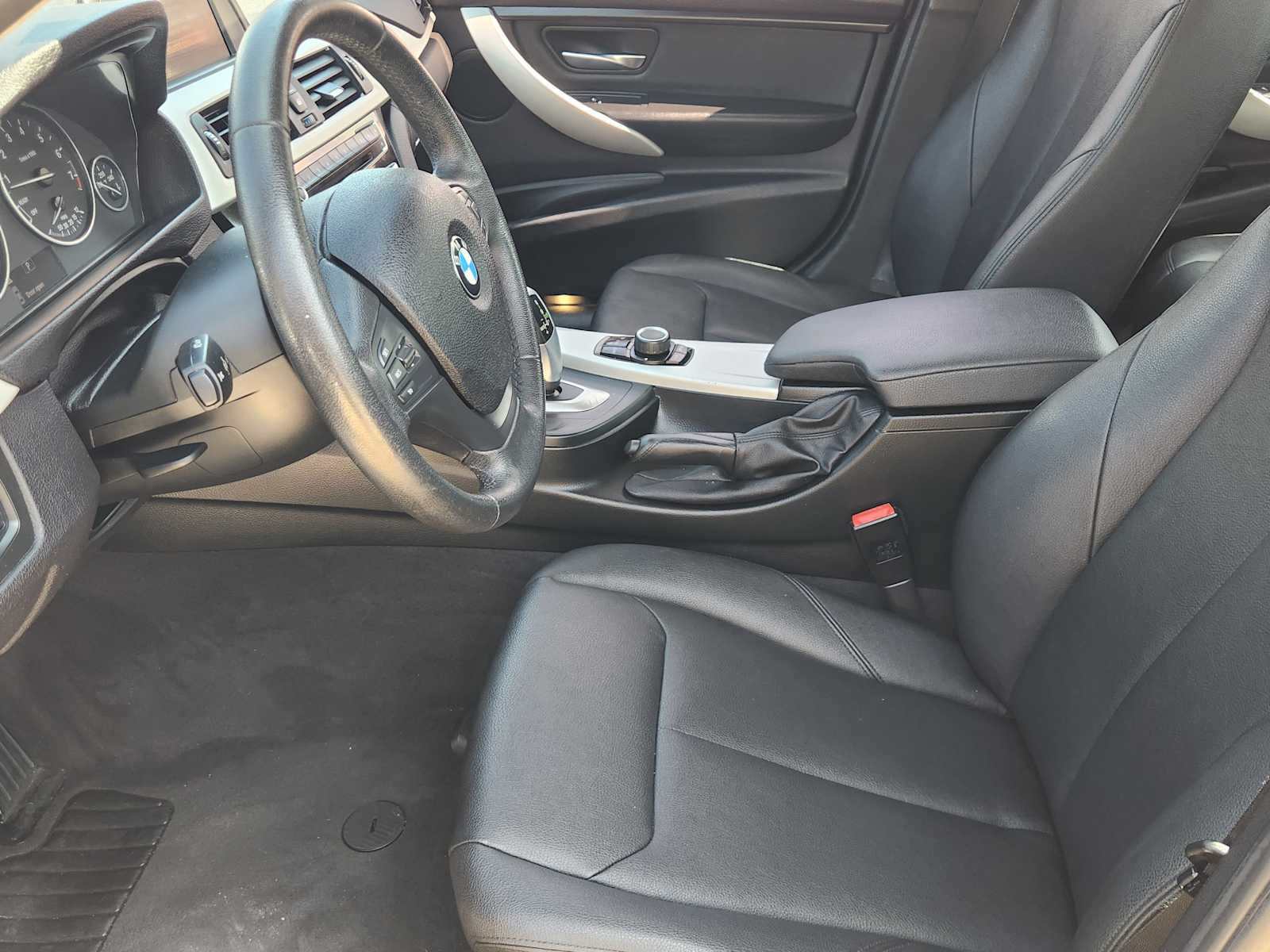 Thumbnail: 2017 BMW 3 Series - 11