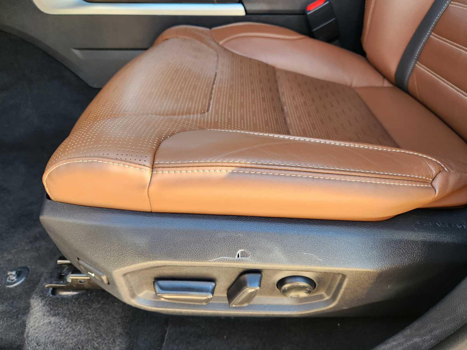 Thumbnail: 2022 Toyota Tundra - 30