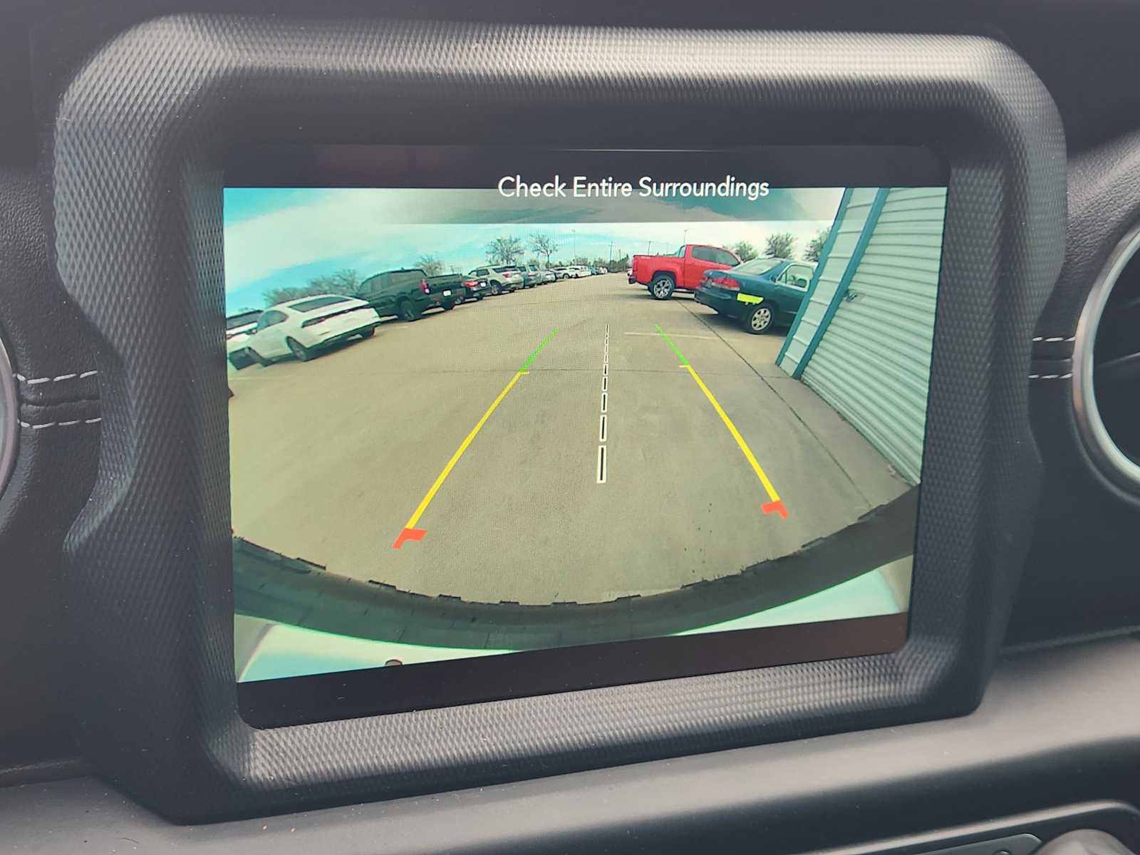 Thumbnail: 2020 Jeep Wrangler - 25