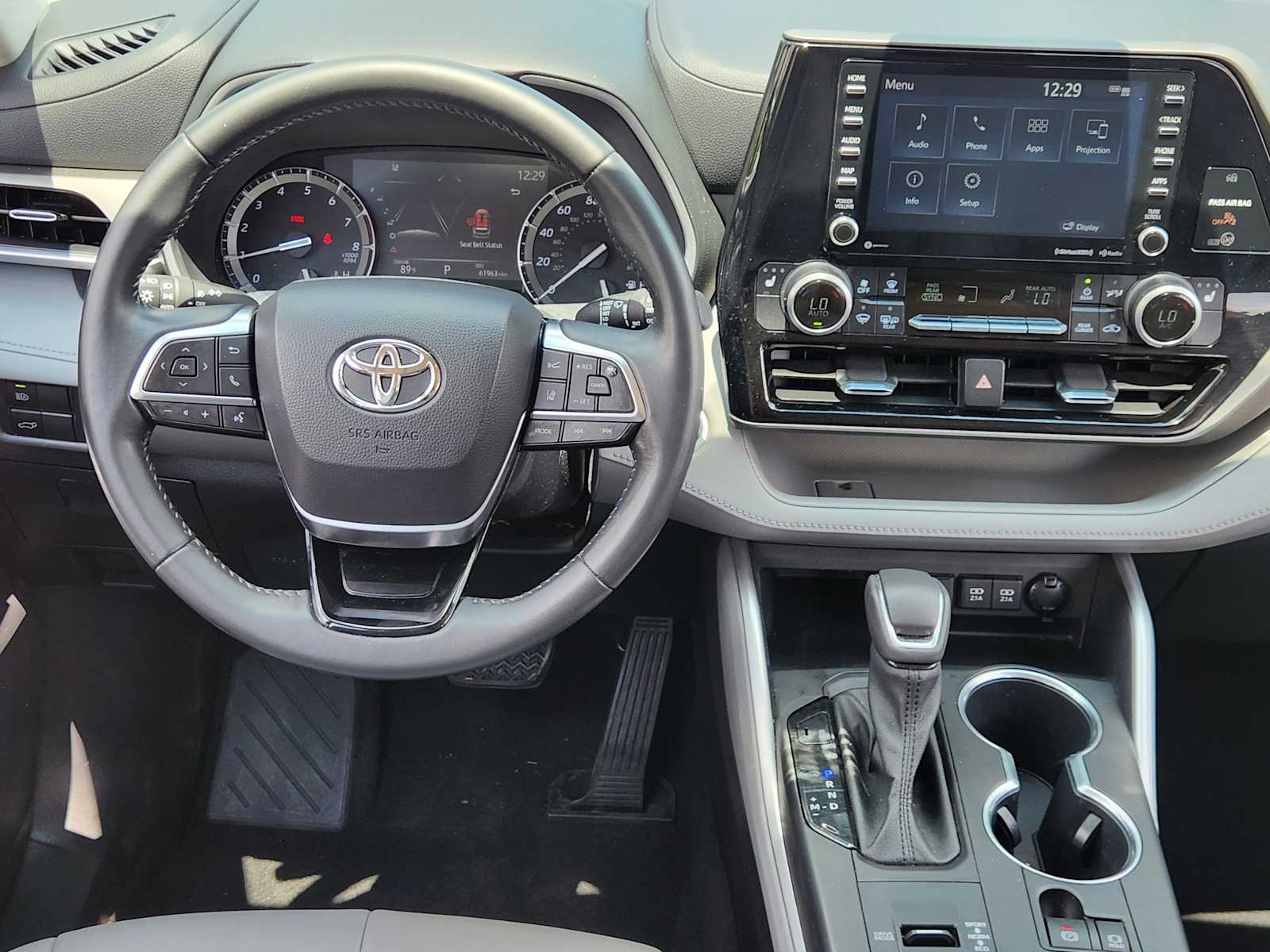 Thumbnail: 2021 Toyota Highlander - 15