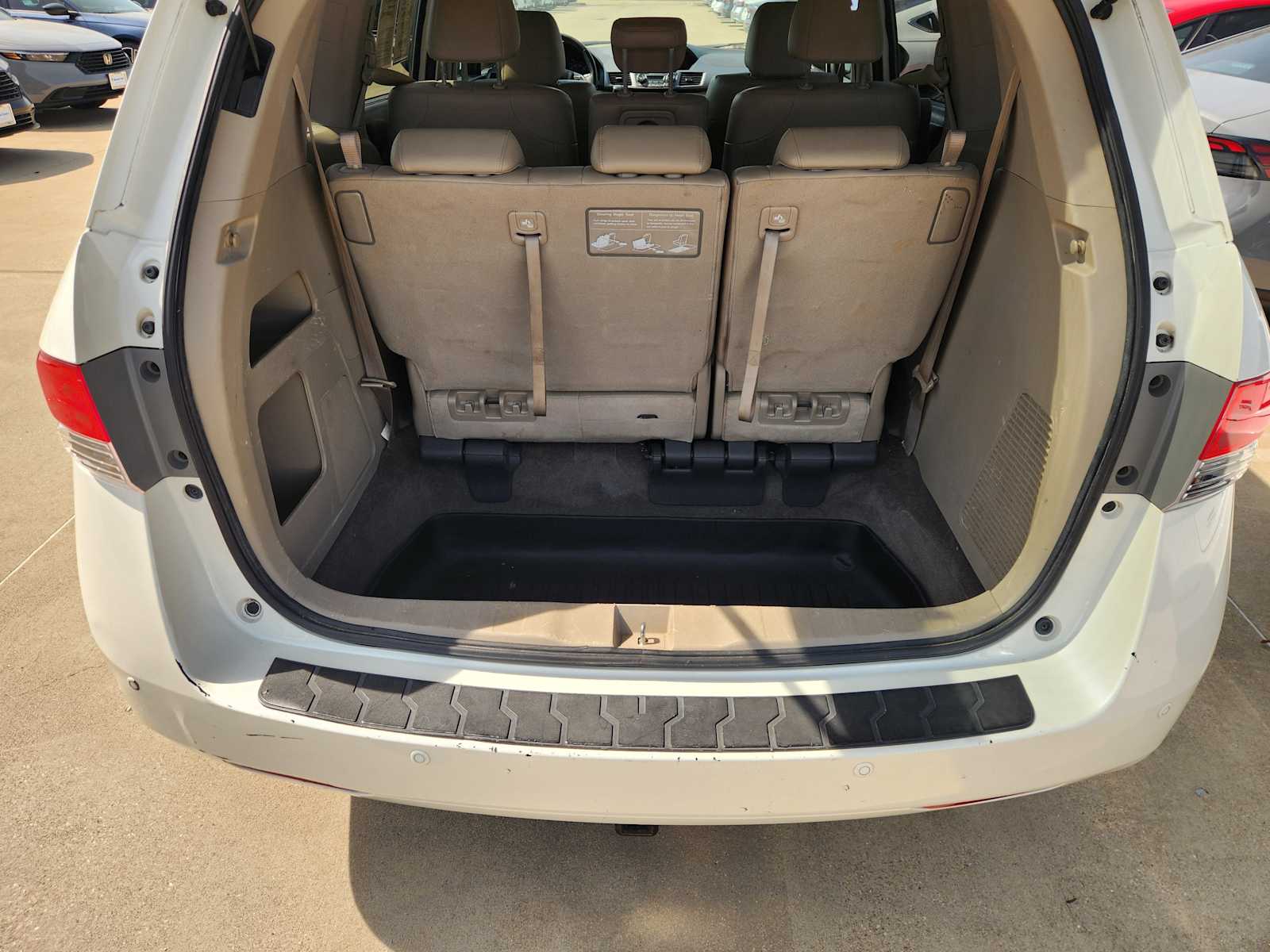 Thumbnail: 2014 Honda Odyssey - 20