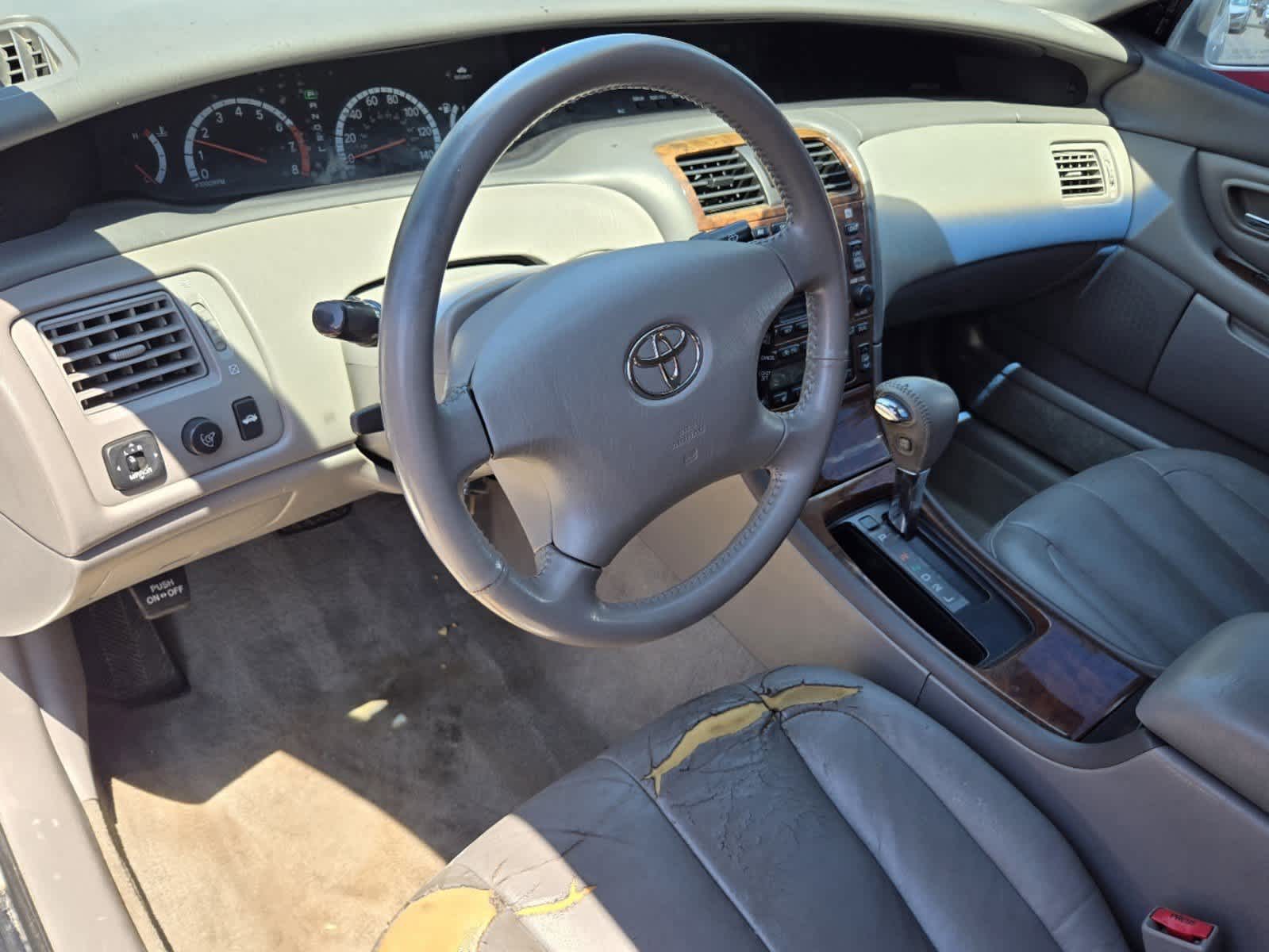 Used 2002 Toyota Avalon XLS with VIN 4T1BF28B72U216198 for sale in Rockwall, TX