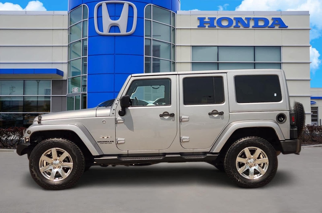 Used 2016 Jeep Wrangler JK Unlimited Sahara 4x4 SUV