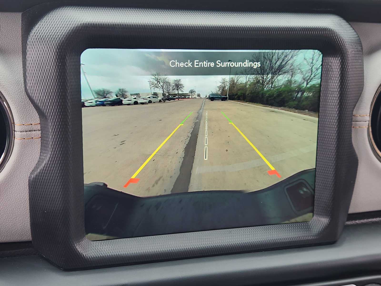 Thumbnail: 2023 Jeep Gladiator - 24