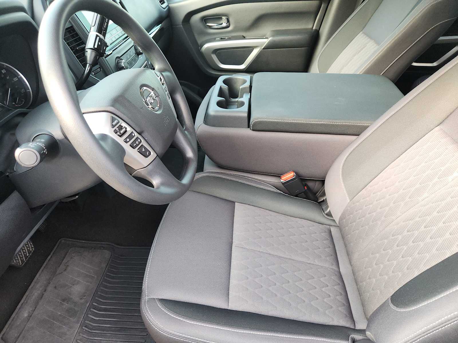 Thumbnail: 2022 Nissan Titan - 7