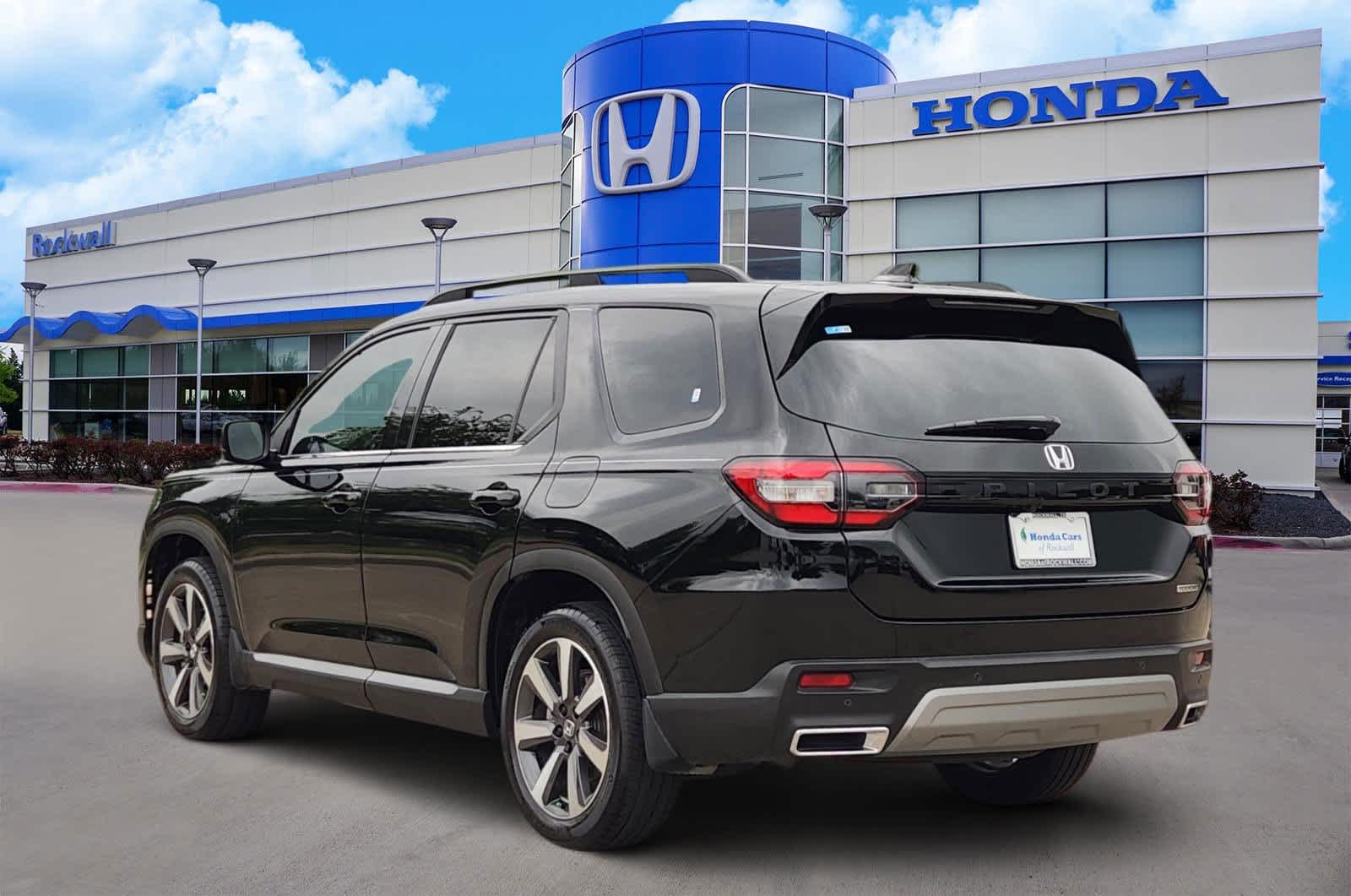 Thumbnail: 2024 Honda Pilot - 3