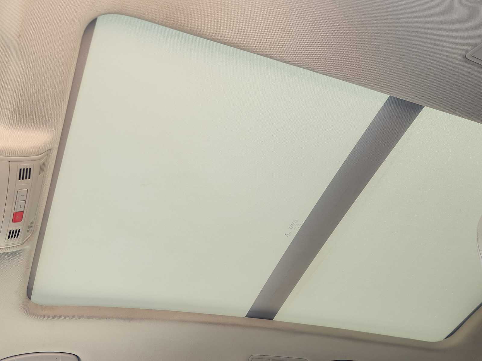 Thumbnail: 2020 Volkswagen Tiguan - 32