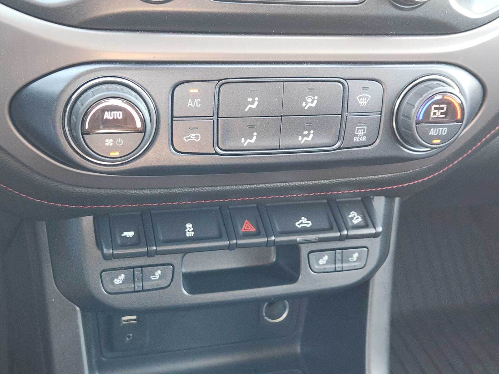 Thumbnail: 2018 GMC Canyon - 26