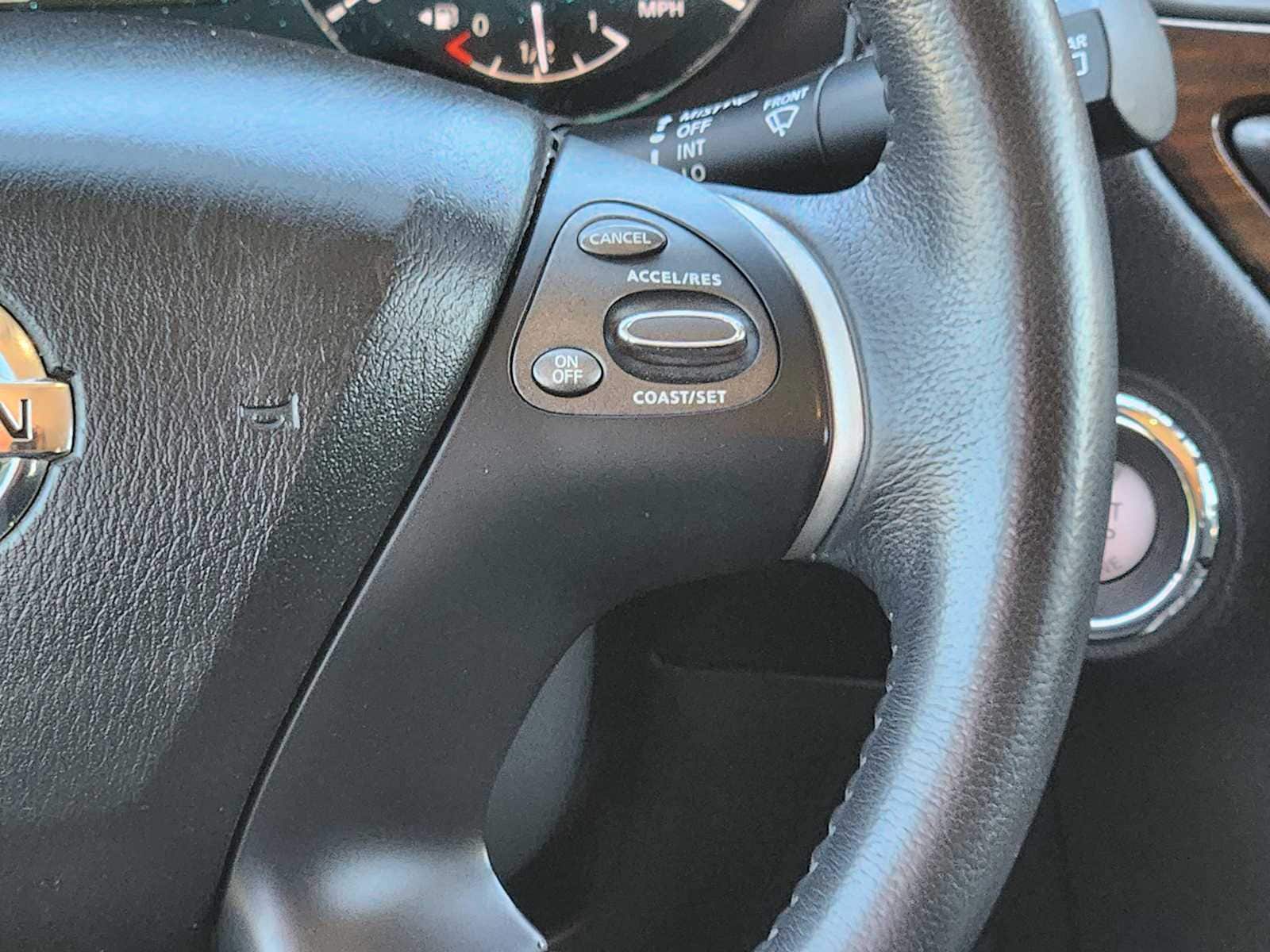 Thumbnail: 2014 Nissan Pathfinder - 34