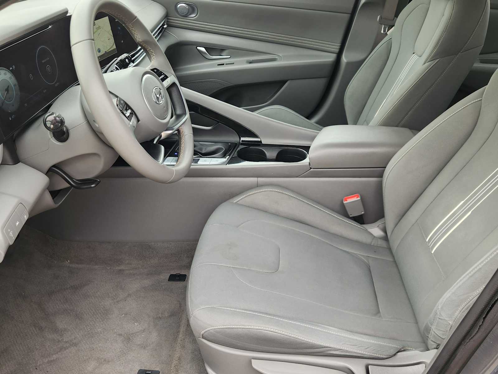 Thumbnail: 2023 Hyundai Elantra - 10