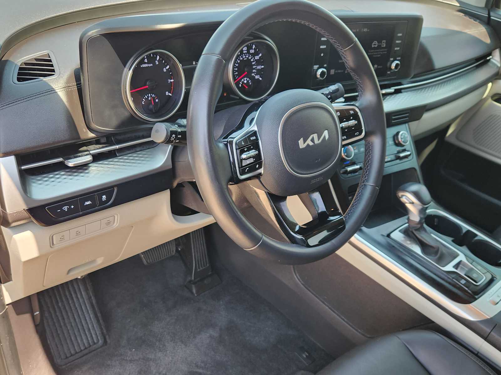 Thumbnail: 2022 Kia Carnival - 2