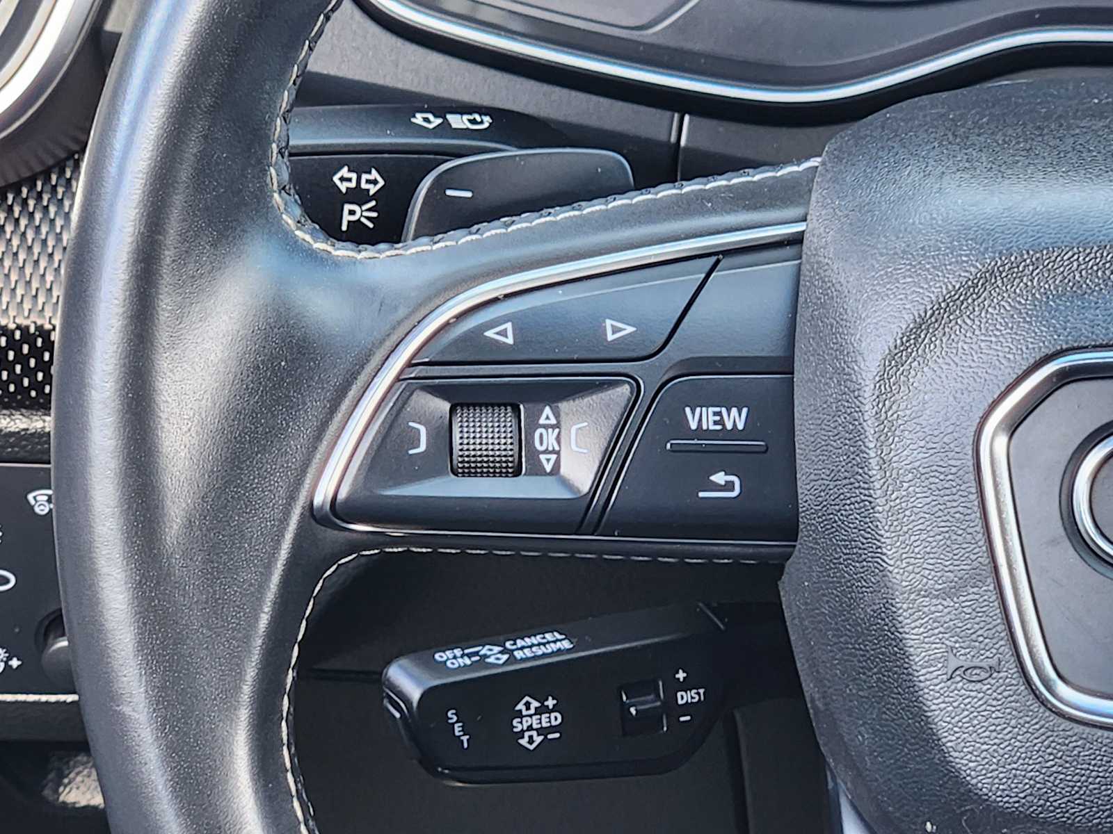 Thumbnail: 2020 Audi SQ5 - 32