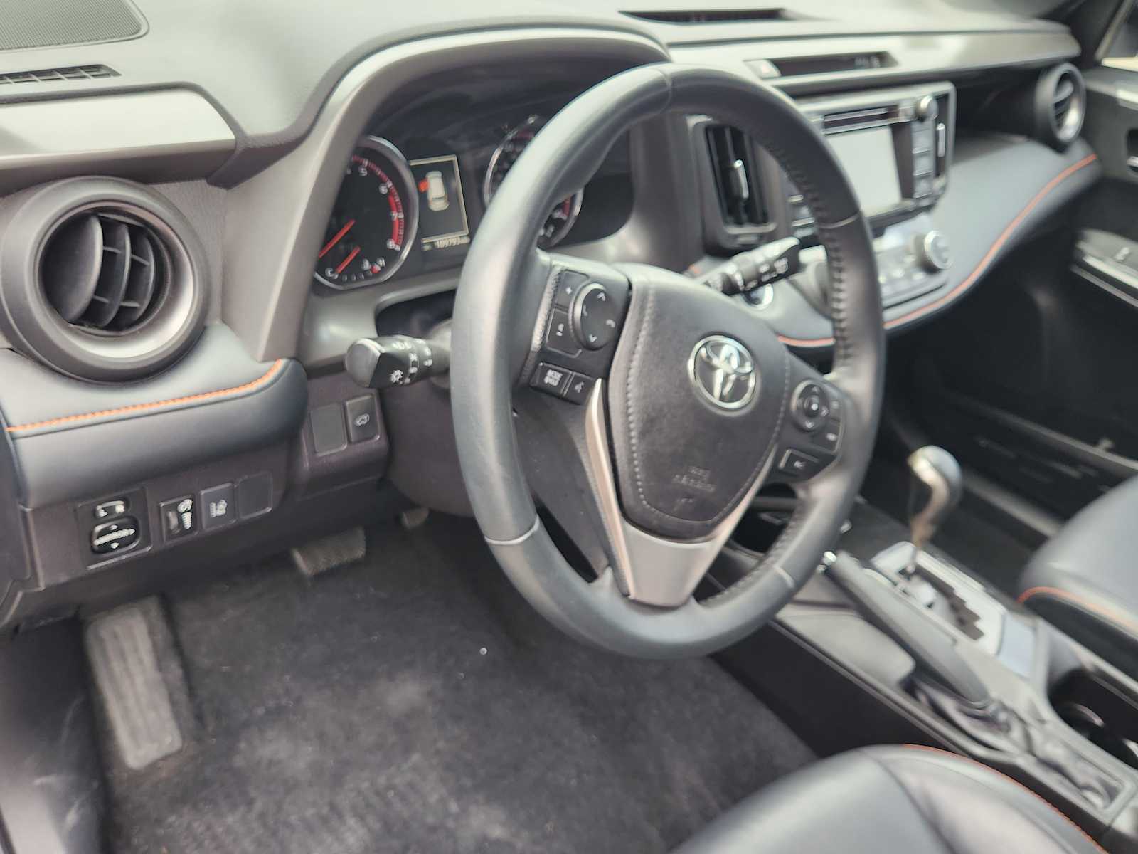 Thumbnail: 2018 Toyota RAV4 - 7