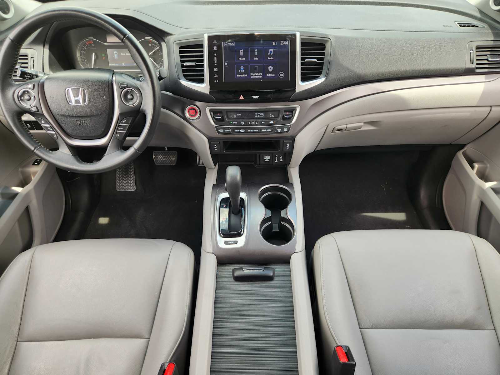 Thumbnail: 2017 Honda Pilot - 10