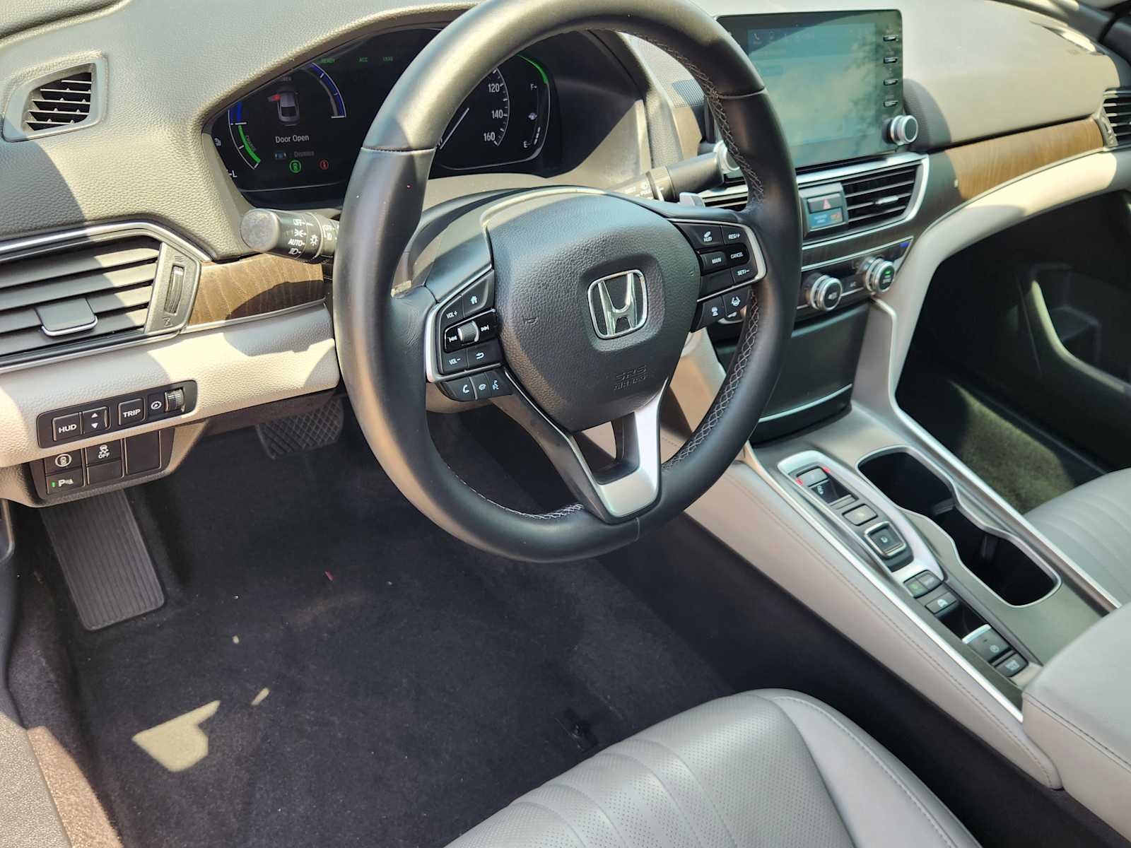 2019 Honda Accord Touring 2