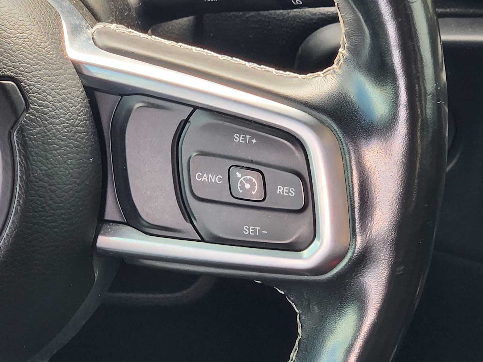 Thumbnail: 2020 Jeep Wrangler - 32