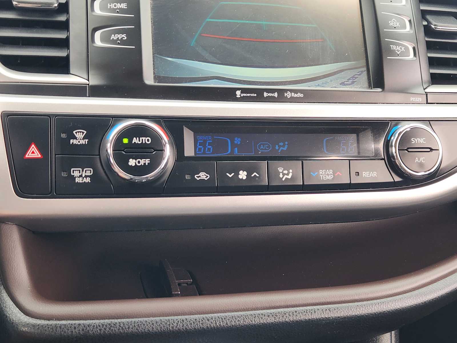 Thumbnail: 2017 Toyota Highlander - 28