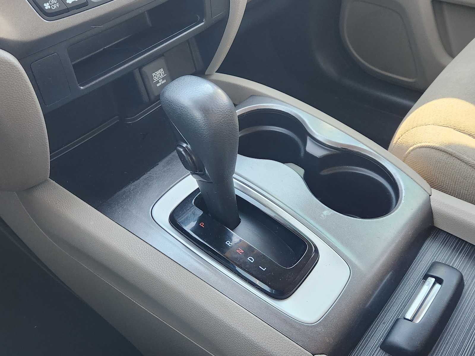 Thumbnail: 2017 Honda Pilot - 18