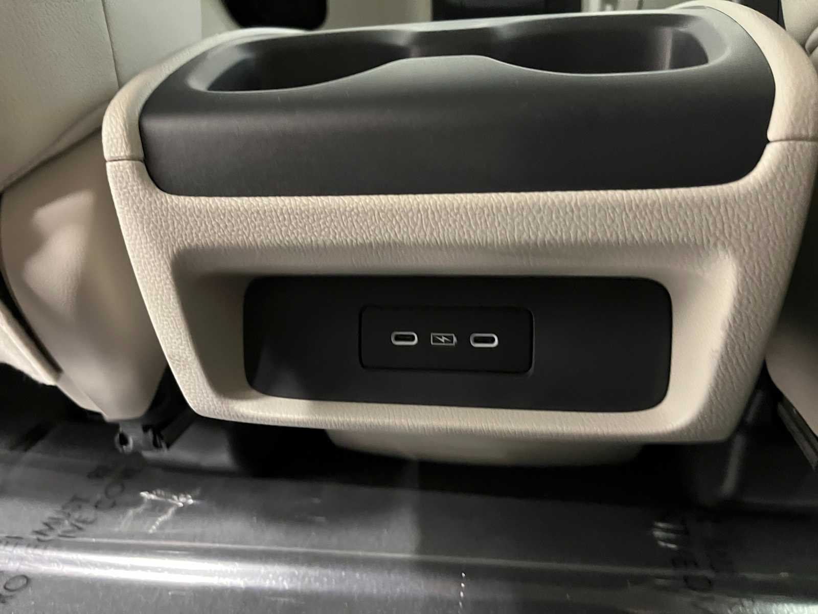 Thumbnail: 2026 Honda Odyssey - 25