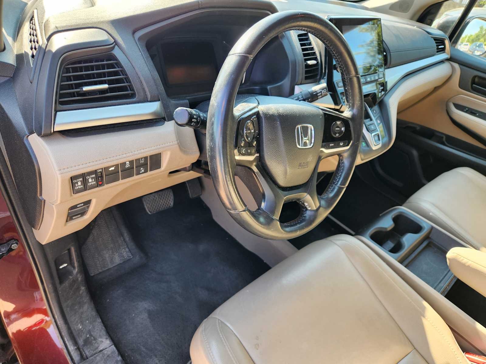 Thumbnail: 2018 Honda Odyssey - 8