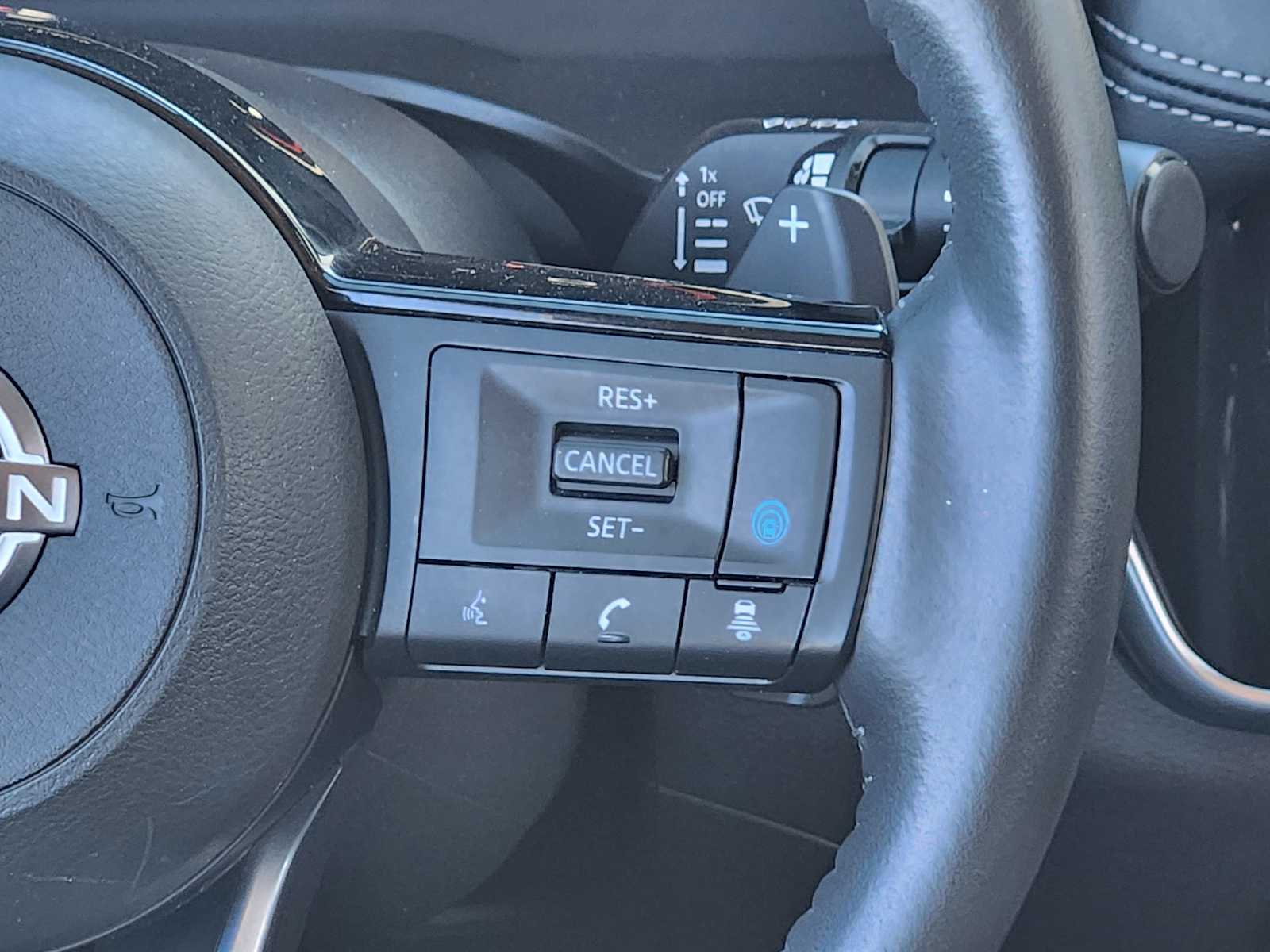 Thumbnail: 2023 Nissan Rogue - 32