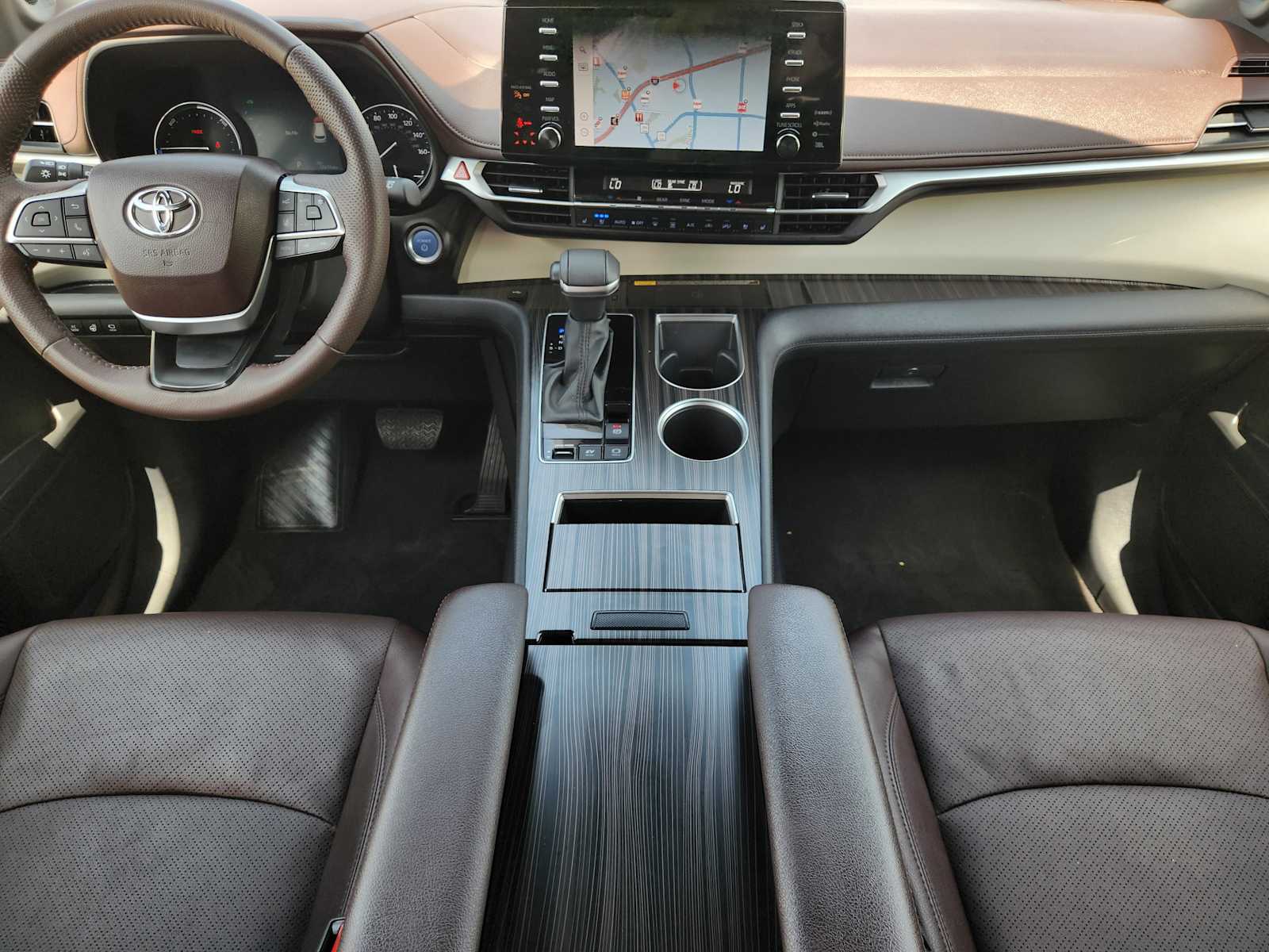 Thumbnail: 2024 Toyota Sienna - 10