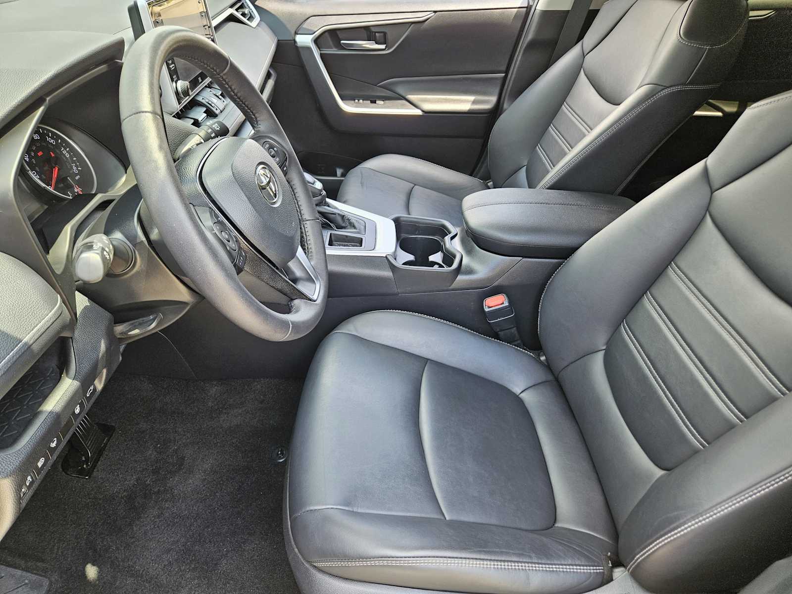 Thumbnail: 2021 Toyota RAV4 - 12