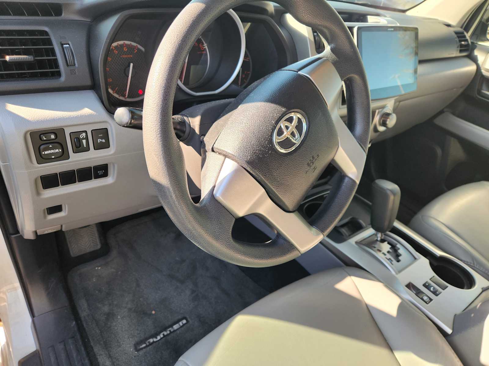 Thumbnail: 2011 Toyota 4Runner - 8