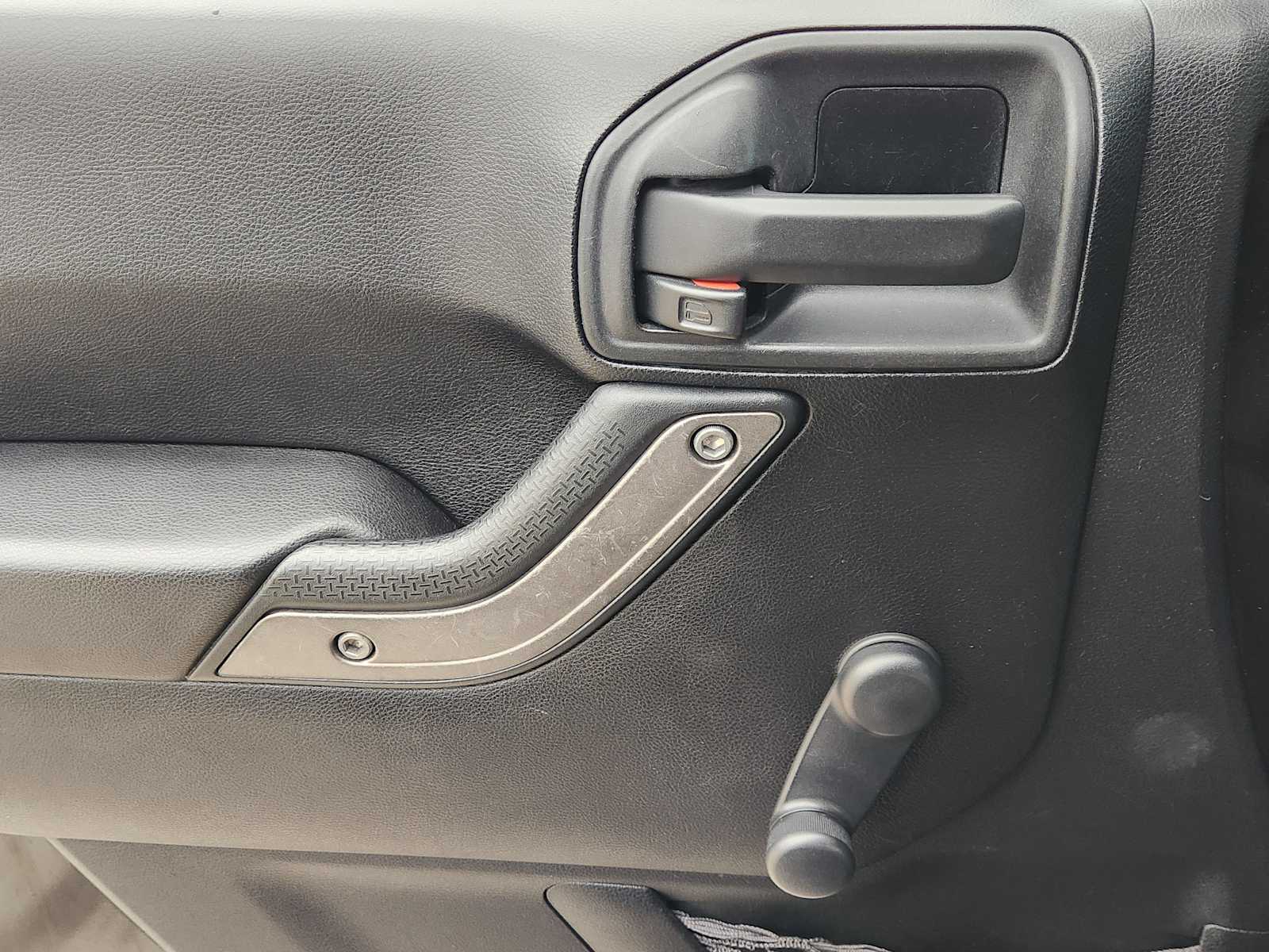 Thumbnail: 2013 Jeep Wrangler - 28
