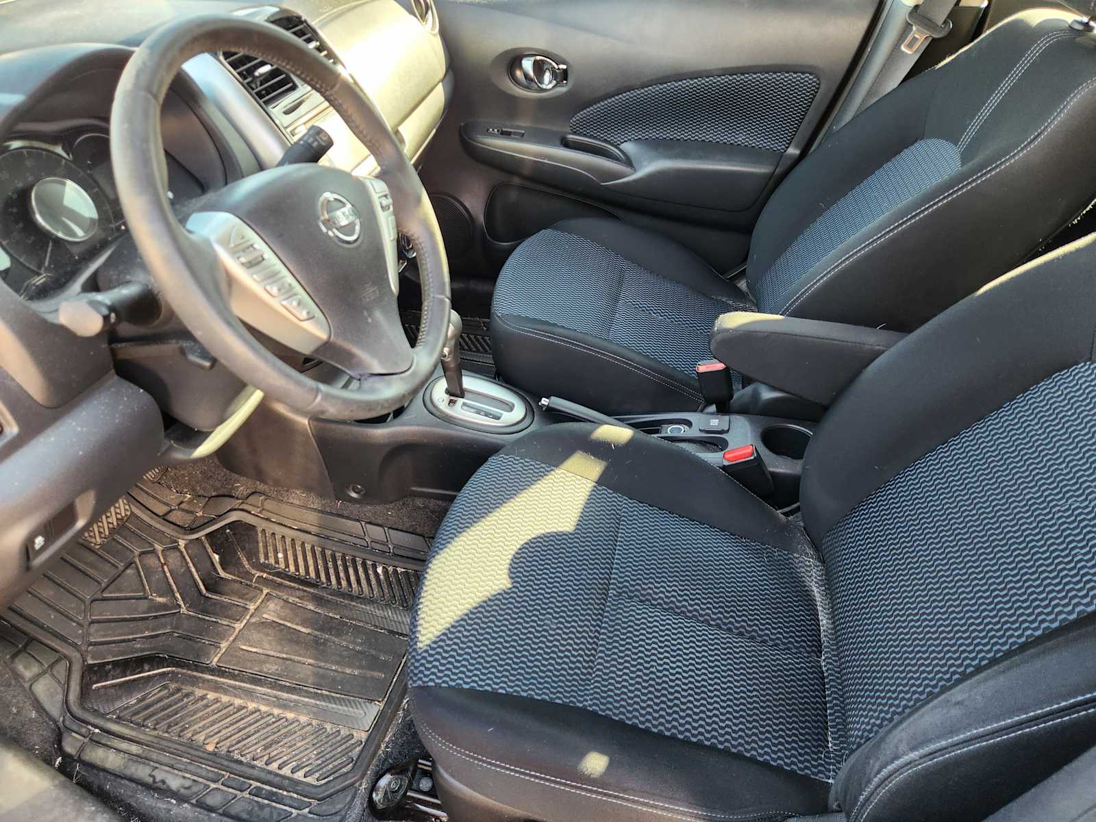 Thumbnail: 2015 Nissan Versa Note - 7