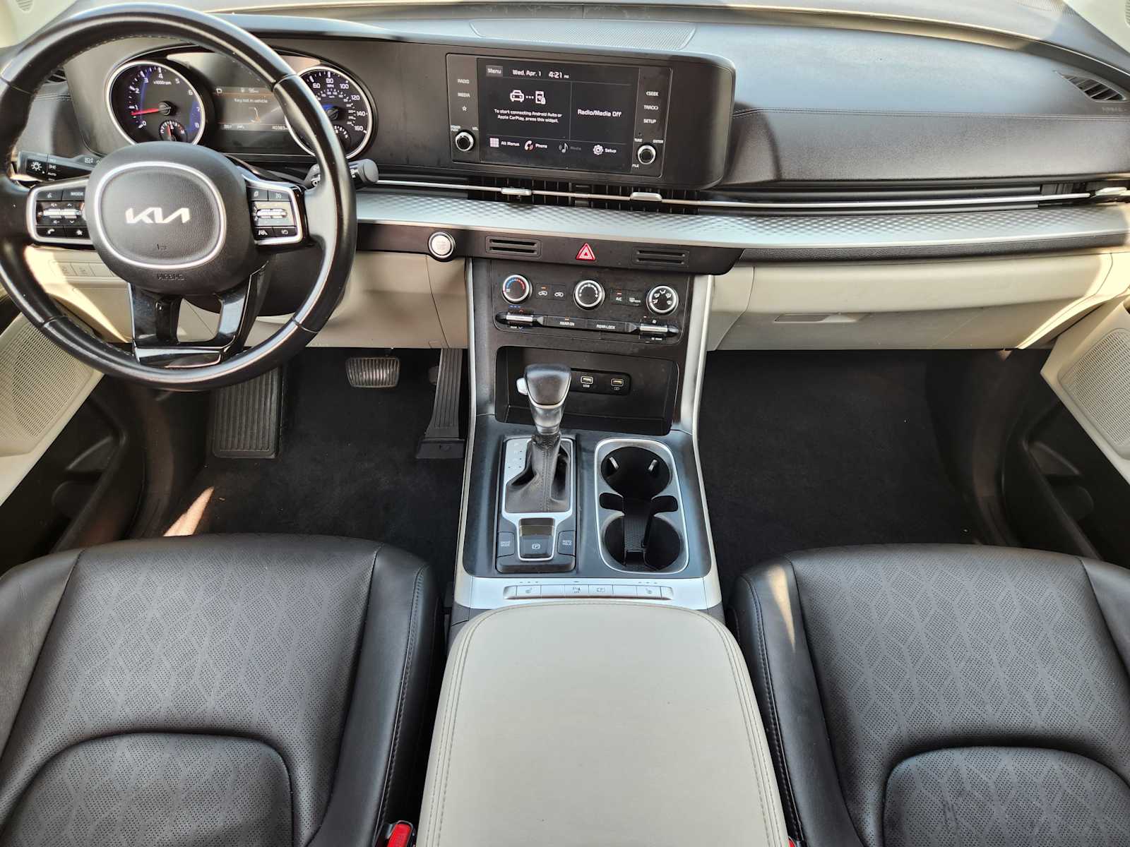 Thumbnail: 2022 Kia Carnival - 10